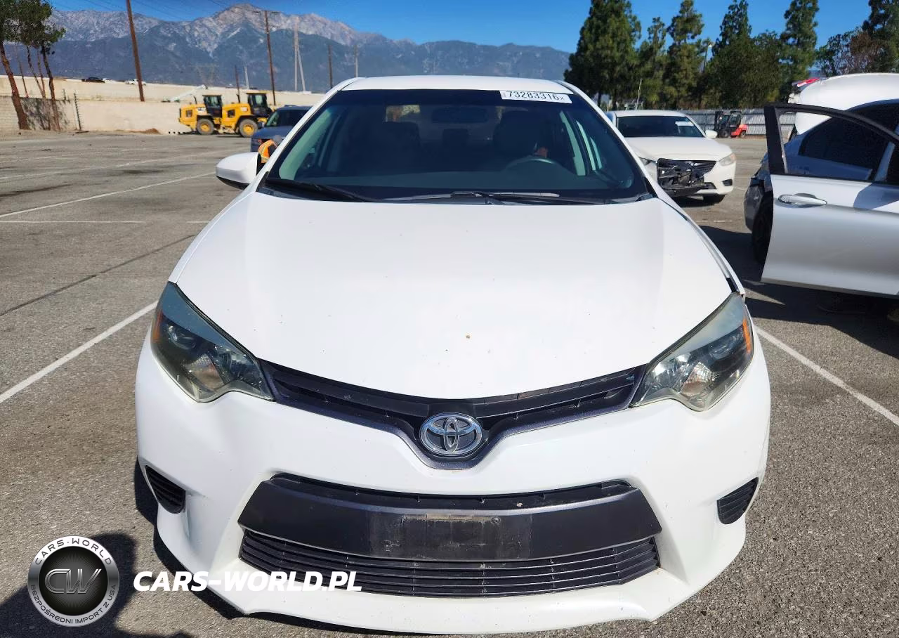 2015 Toyota Corolla Le VIN:5YFBURHE2FP362685 - 5