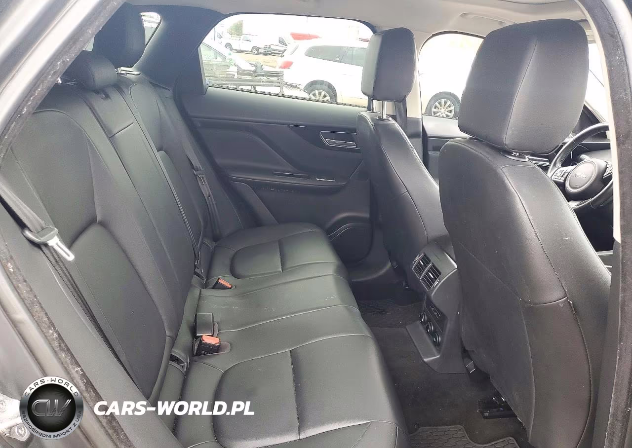 2017 Jaguar F-Pace Premium VIN:SADCJ2BN5HA490251 - 11