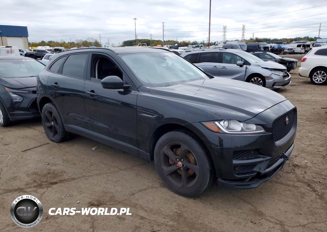 2017 Jaguar F-Pace Premium VIN:SADCJ2BN5HA490251 - 4