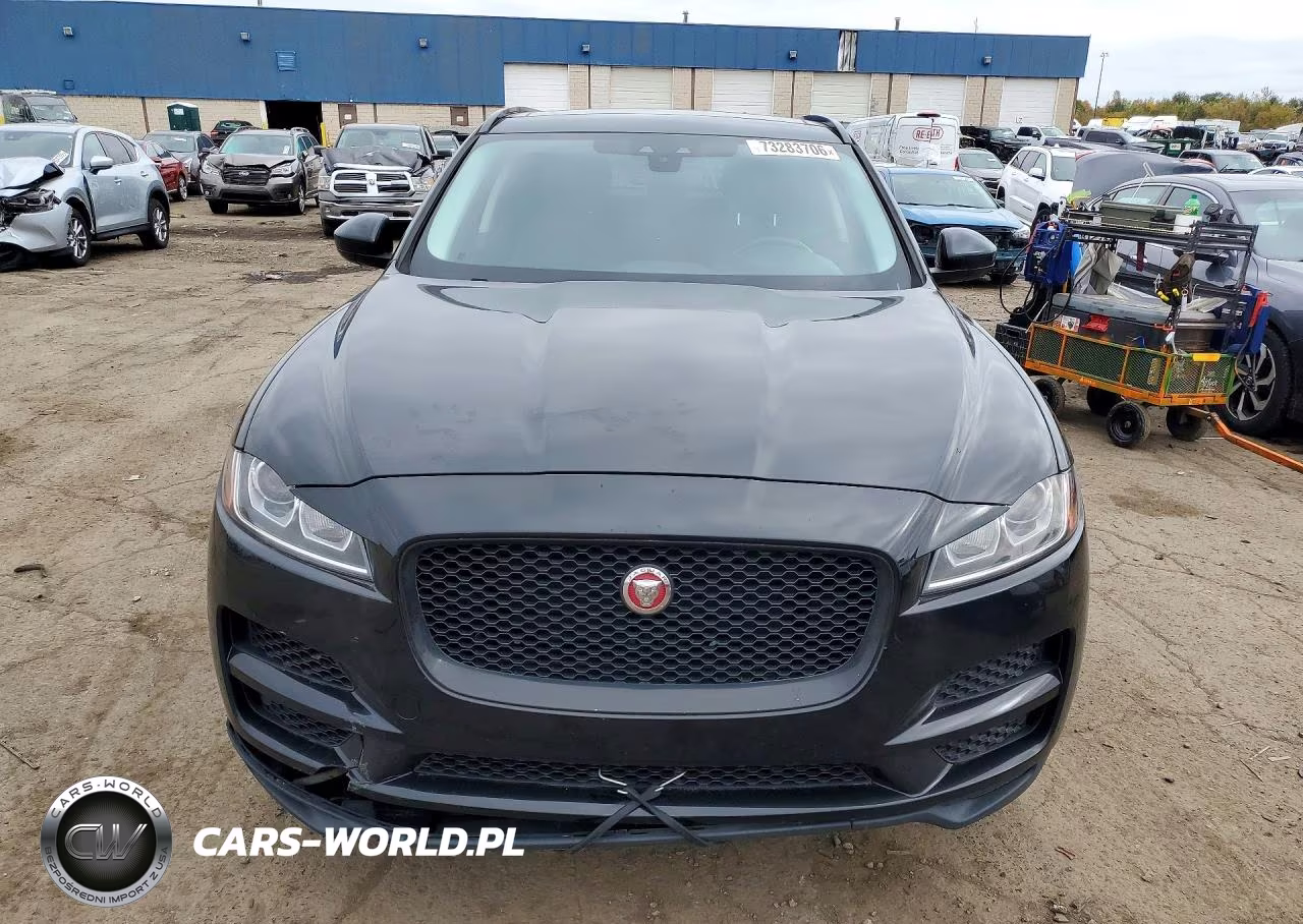 2017 Jaguar F-Pace Premium VIN:SADCJ2BN5HA490251 - 5