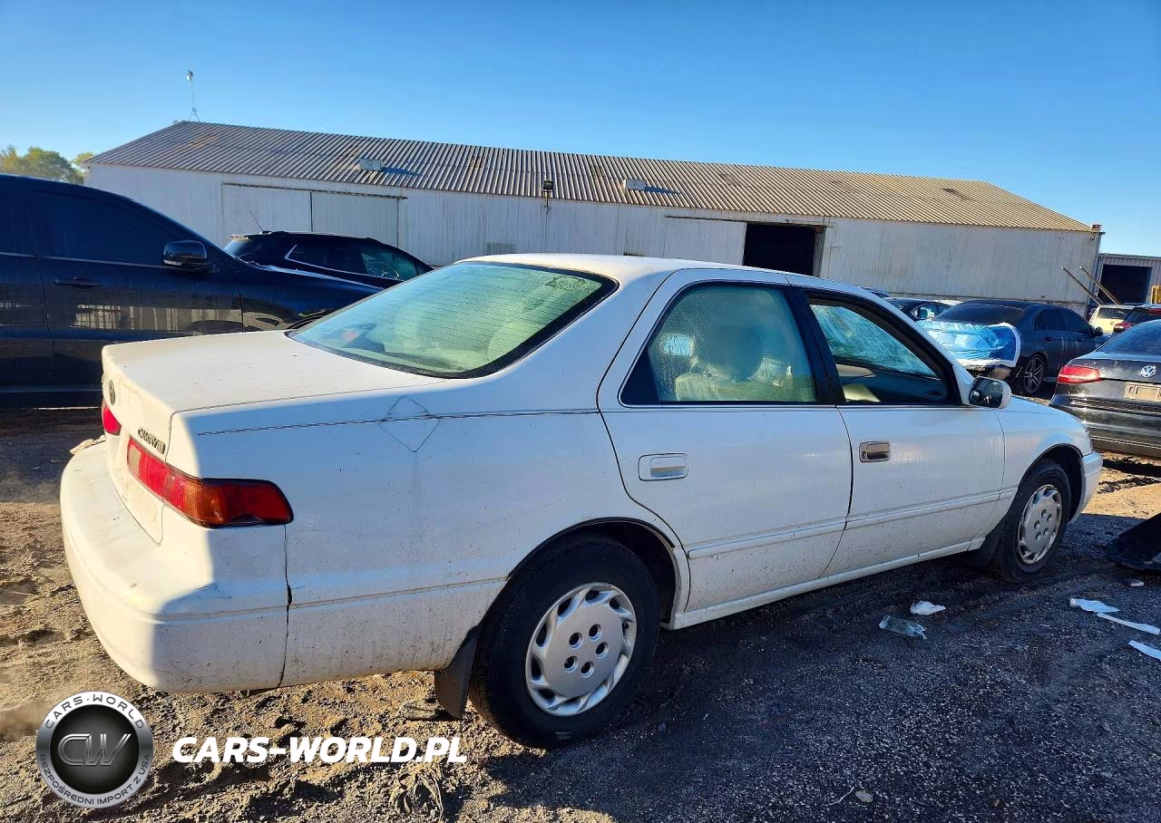 1997 Toyota Camry Le VIN:4T1BG22K8VU775821 - 3