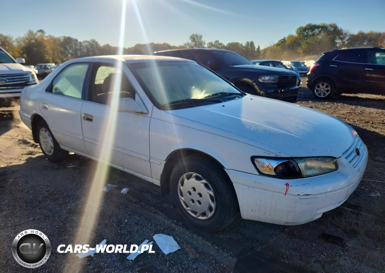 1997 Toyota Camry Le VIN:4T1BG22K8VU775821 - 4