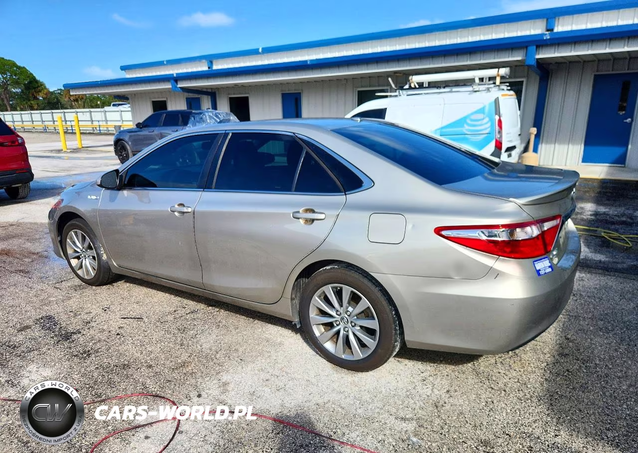 2015 Toyota Camry Hybrid Xle VIN:4T1BD1FK3FU167302 - 2
