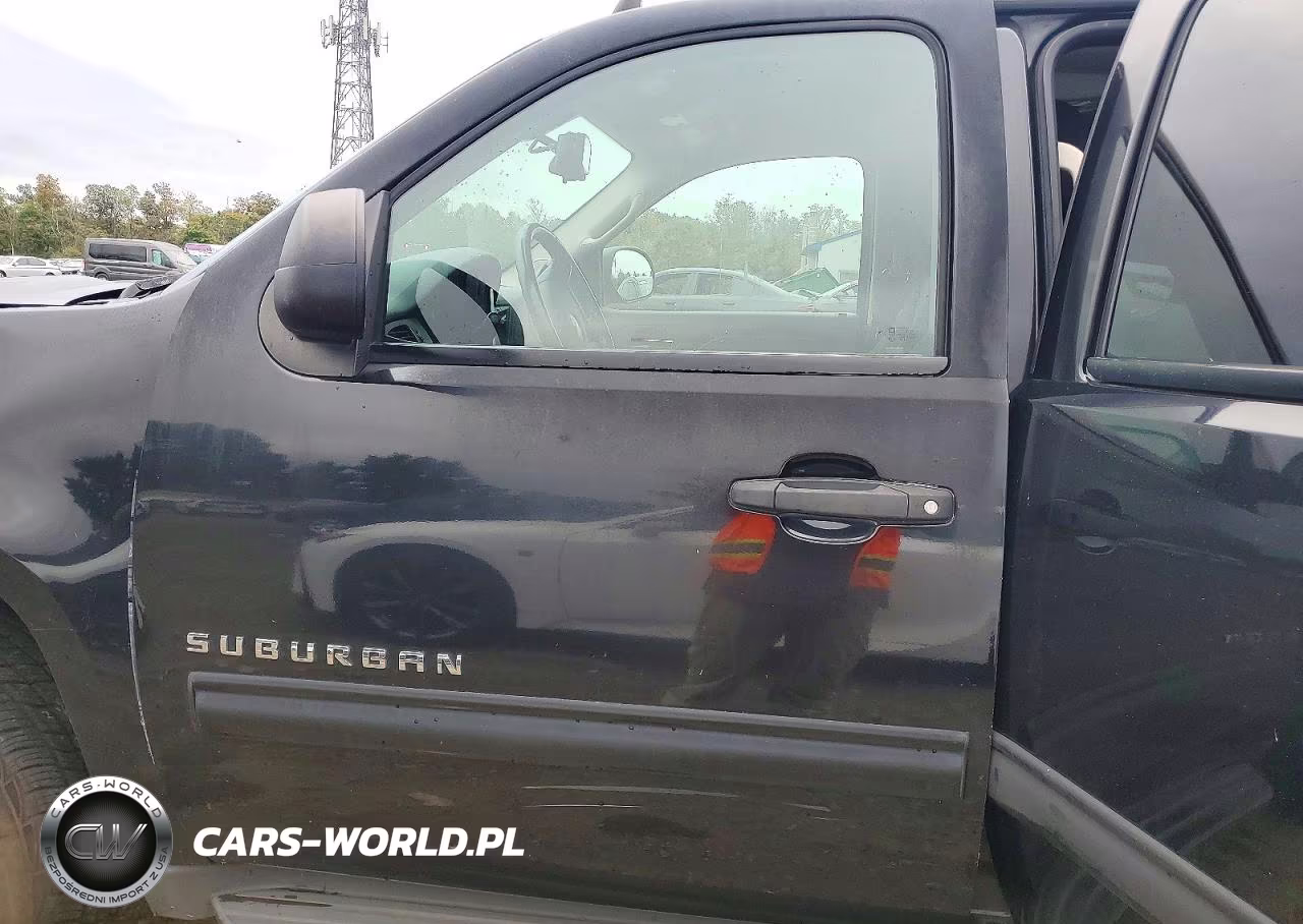 2010 Chevrolet Suburban K1500 Ls VIN:1GNUKHE30AR198399 - 7