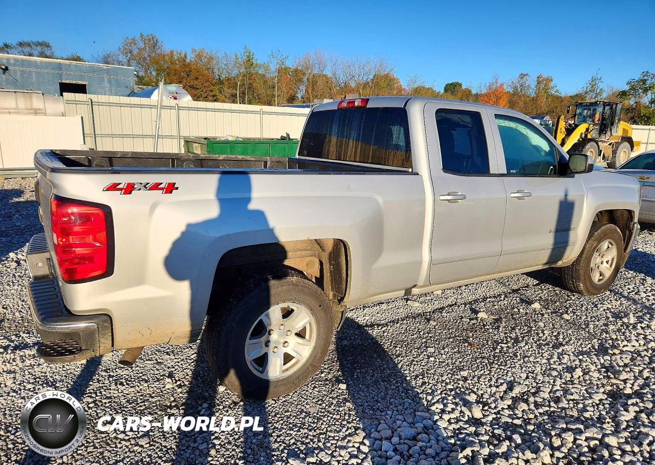 2018 Chevrolet Silverado K1500 Lt VIN:1GCVKREH0JZ372180 - 3