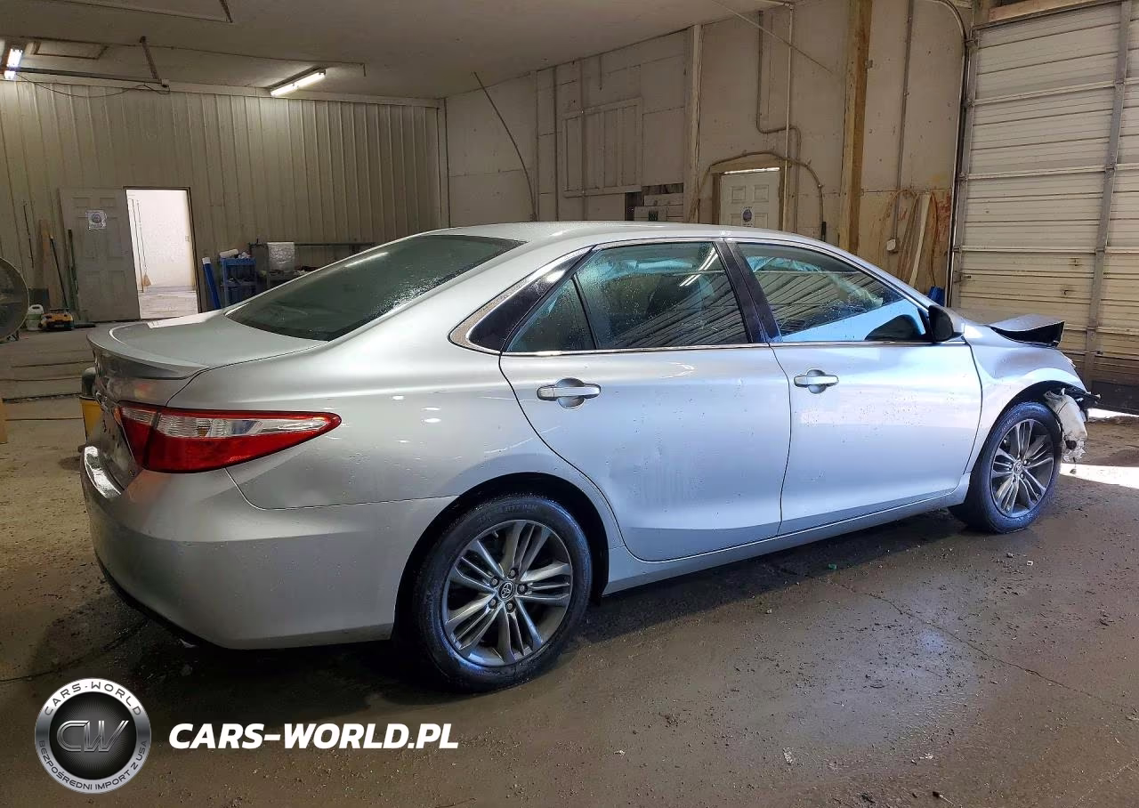 2015 Toyota Camry Se VIN:4T1BF1FK2FU922675 - 3