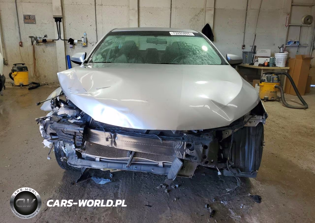 2015 Toyota Camry Se VIN:4T1BF1FK2FU922675 - 5