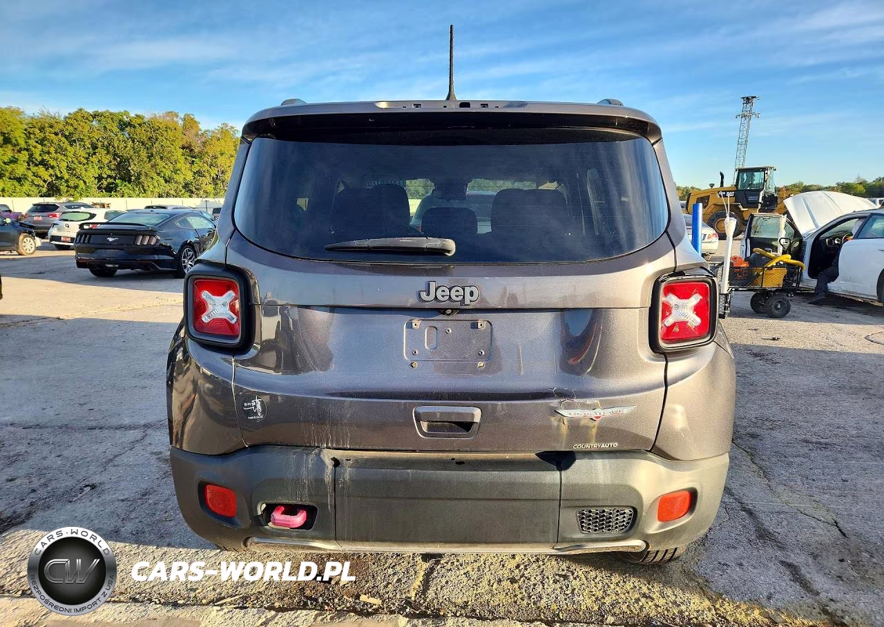 2018 Jeep Renegade Trailhawk 4X4 VIN:ZACCJBCBXJPH00722 - 6