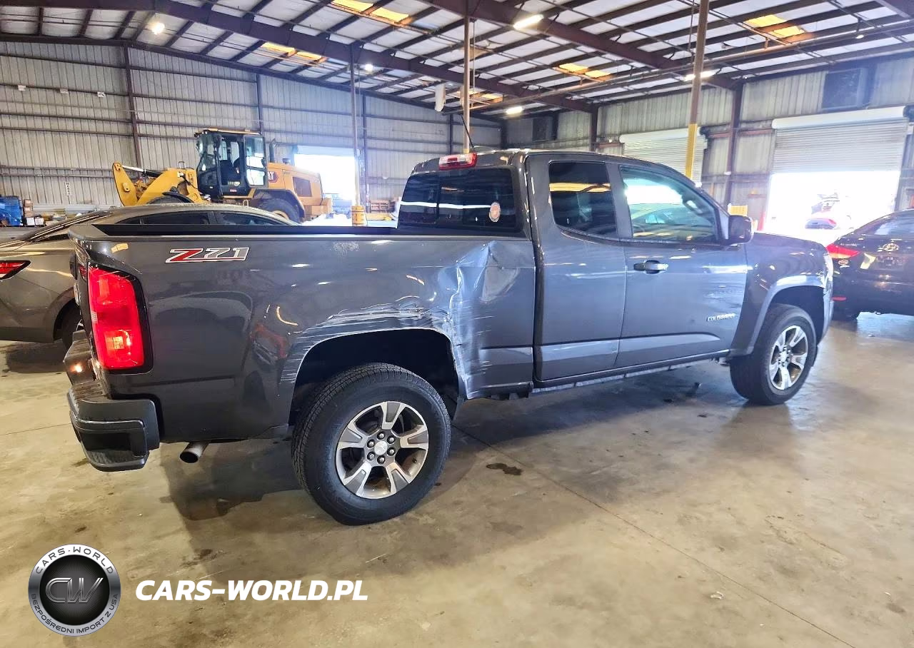 2017 Chevrolet Colorado Z71 VIN:1GCHSDENXH1293338 - 3