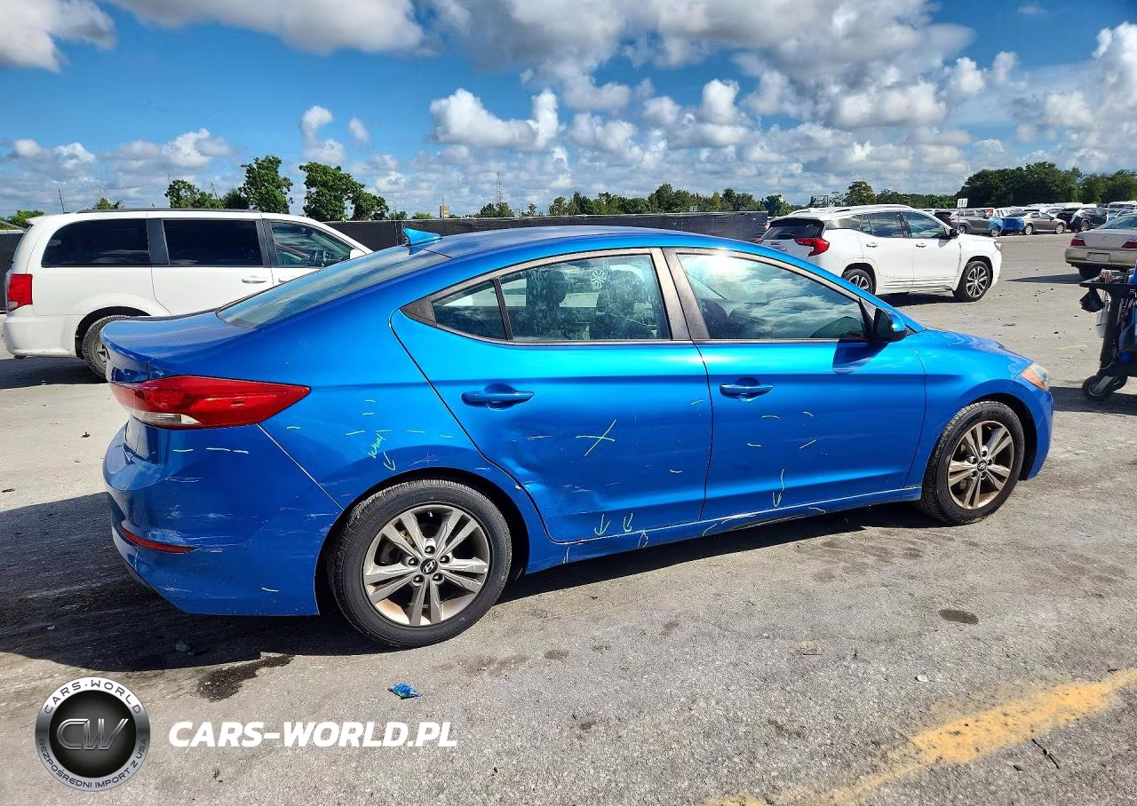 2018 Hyundai Elantra Sel VIN:5NPD84LFXJH312851 - 3