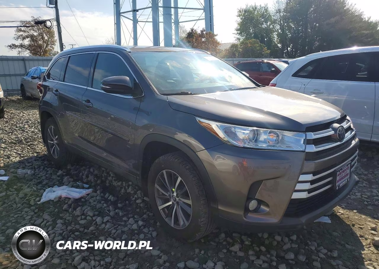 2017 Toyota Highlander Xle VIN:5TDJZRFH2HS403997 - 4