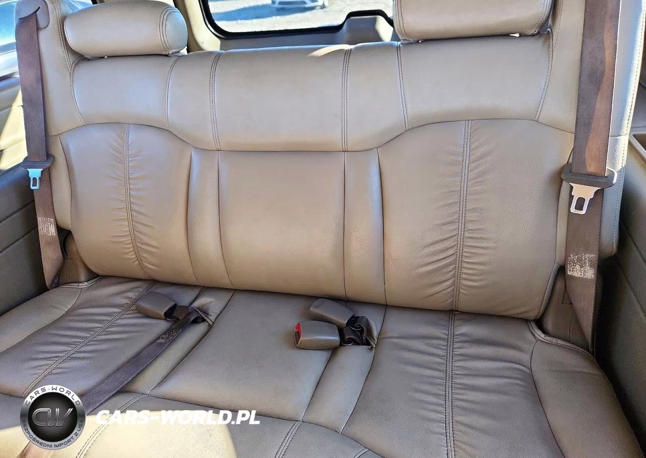 2002 Chevrolet Suburban K1500 VIN:3GNFK16ZX2G287336 - 10