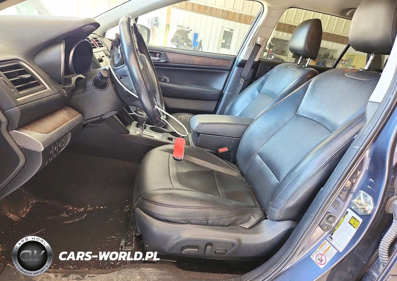 2017 Subaru Outback 3.6R Limited VIN:4S4BSENCXH3204670 - 7