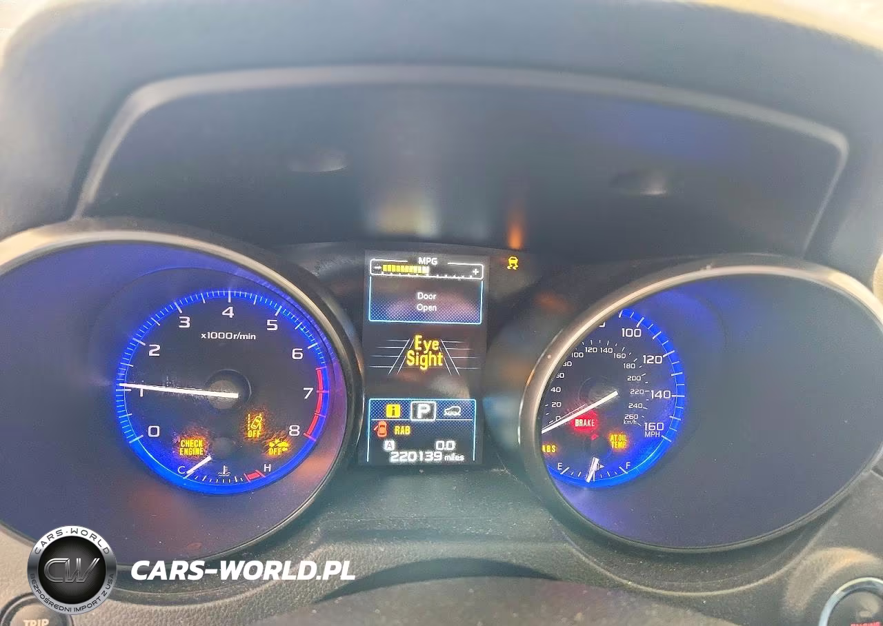 2017 Subaru Outback 3.6R Limited VIN:4S4BSENCXH3204670 - 9