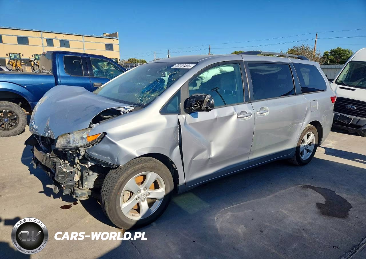 2015 Toyota Sienna Le
