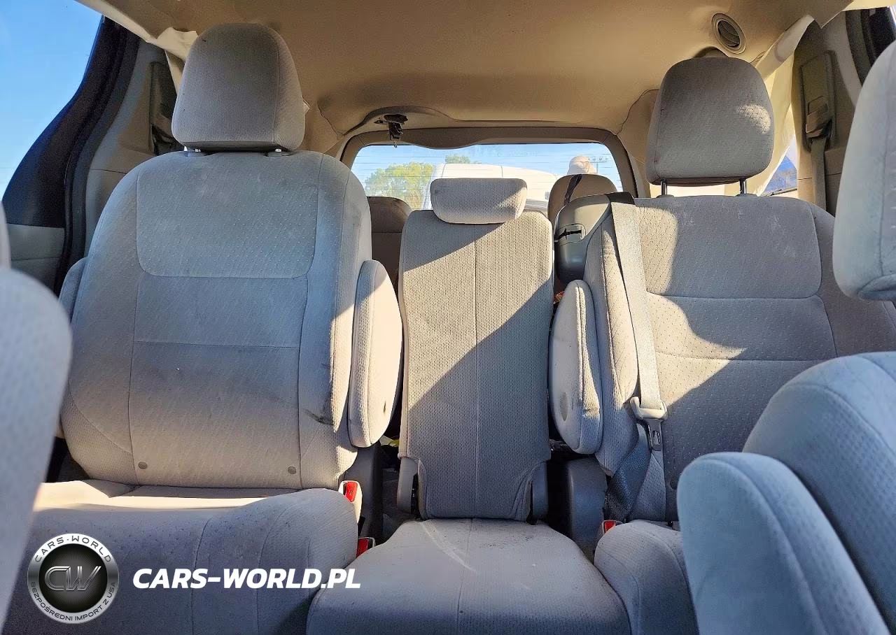 2015 Toyota Sienna Le VIN:5TDKK3DCXFS624399 - 10