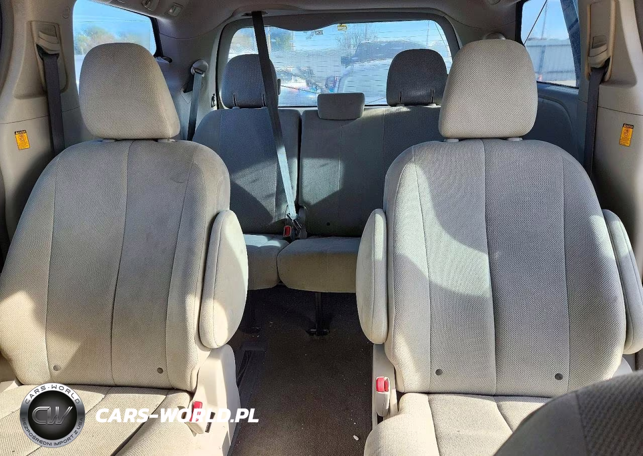 2011 Toyota Sienna Base 7-Passenger VIN:5TDKA3DC4BS005956 - 10
