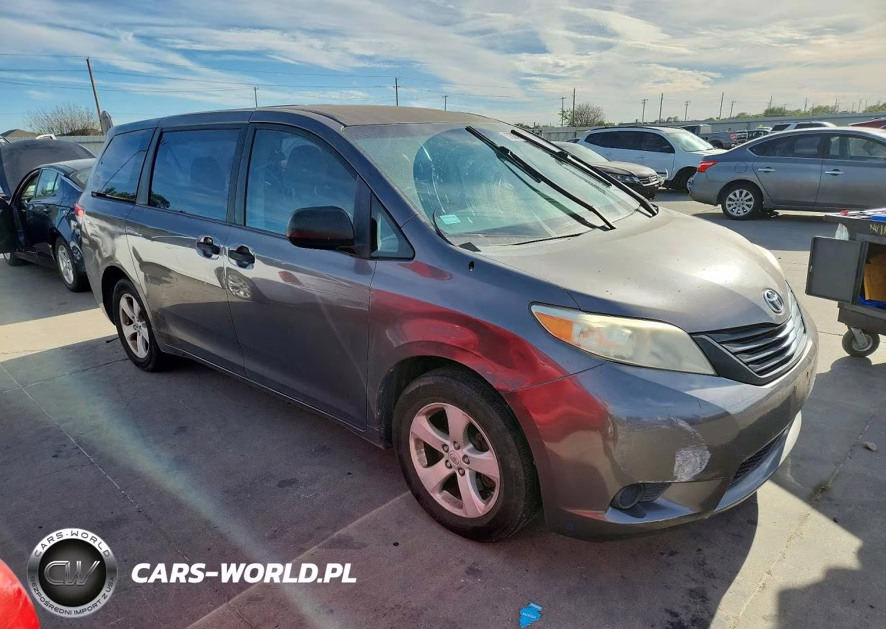 2011 Toyota Sienna Base 7-Passenger VIN:5TDKA3DC4BS005956 - 4