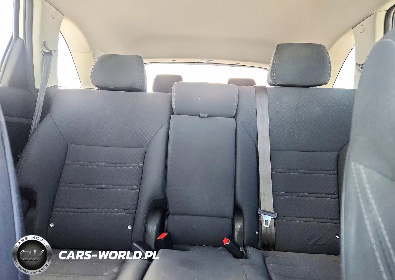 2018 Kia Sorento Lx V6 VIN:5XYPG4A54JG376093 - 10
