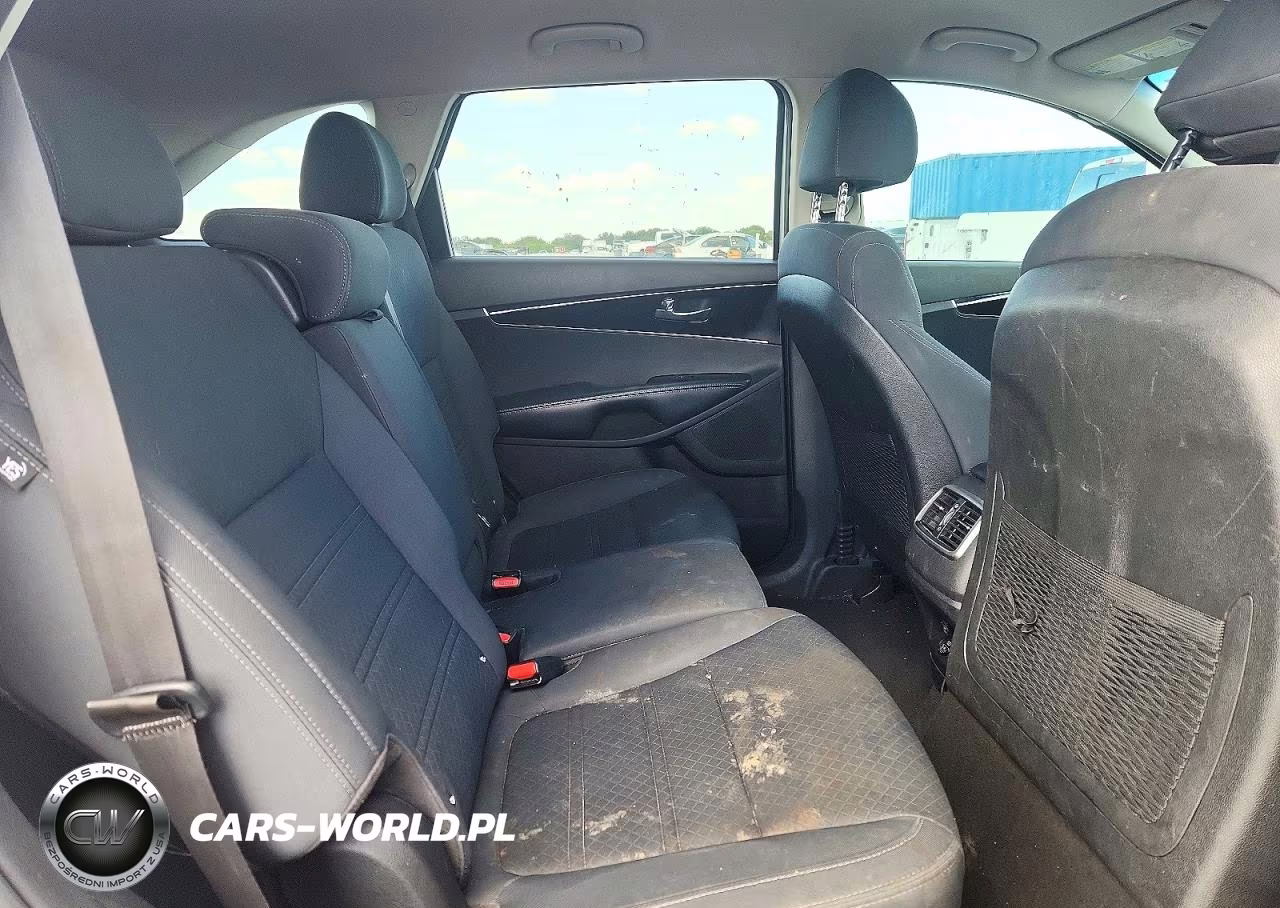 2018 Kia Sorento Lx V6 VIN:5XYPG4A54JG376093 - 11