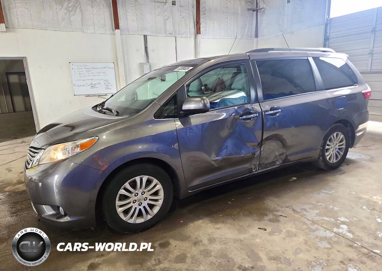 2017 Toyota Sienna Xle Premium 8-Passenger