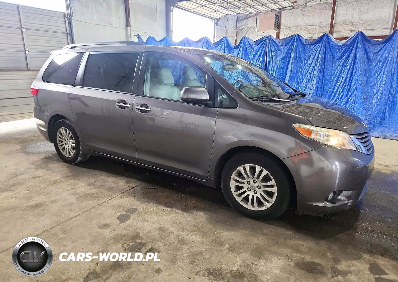 2017 Toyota Sienna Xle Premium 8-Passenger VIN:5TDYZ3DC7HS898555 - 4