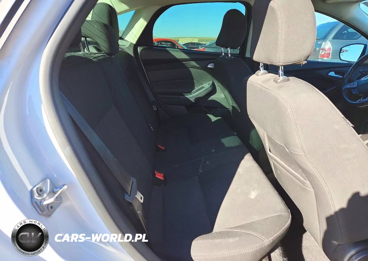 2017 Ford Focus Sel VIN:1FADP3H26HL230159 - 10