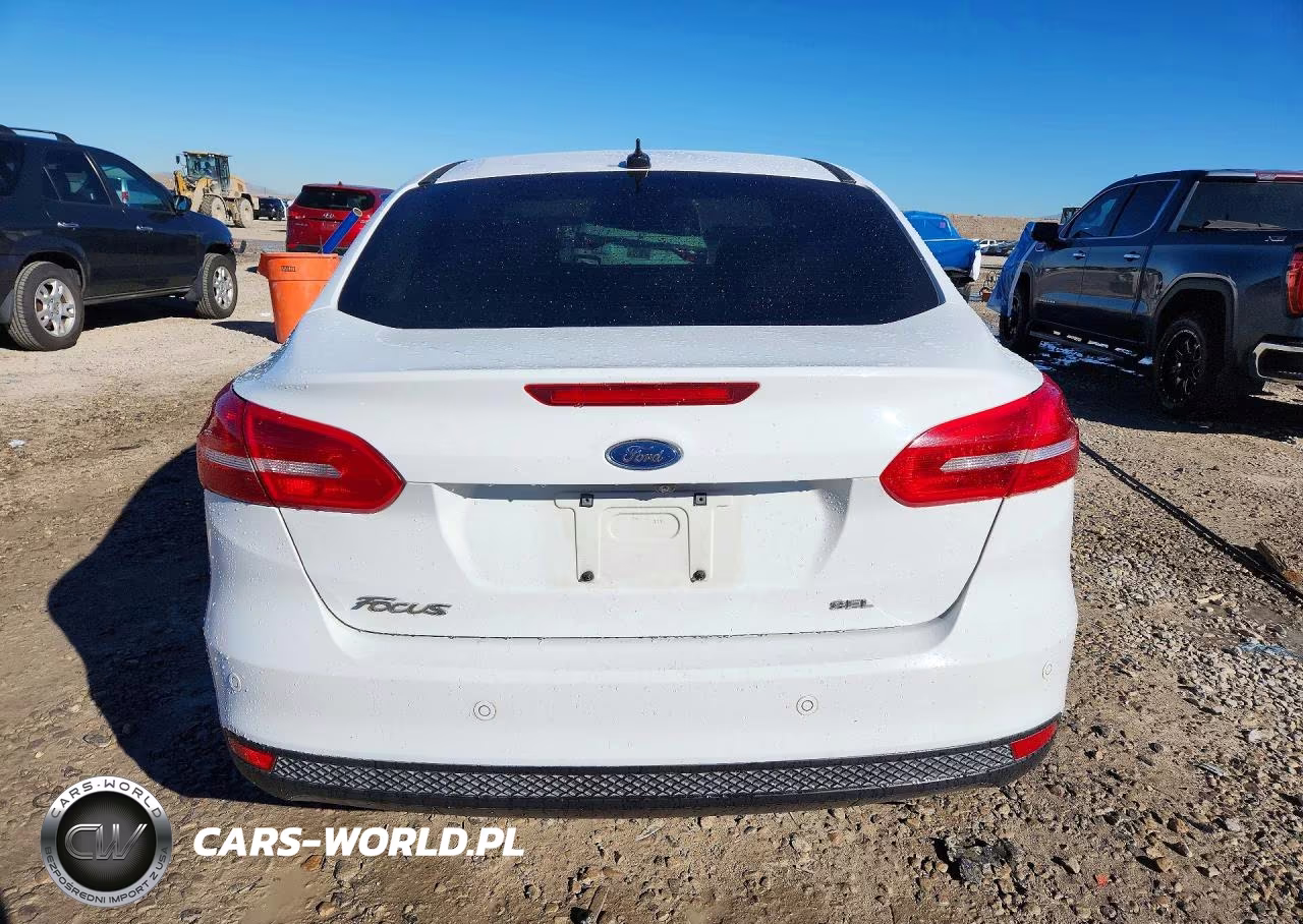 2017 Ford Focus Sel VIN:1FADP3H26HL230159 - 6