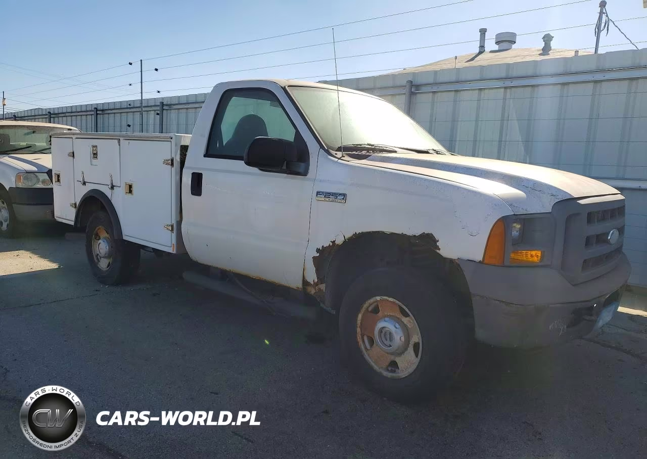 2005 Ford F250 Super Duty Utility - Service Truck VIN:1FDNF21585EB92798 - 4