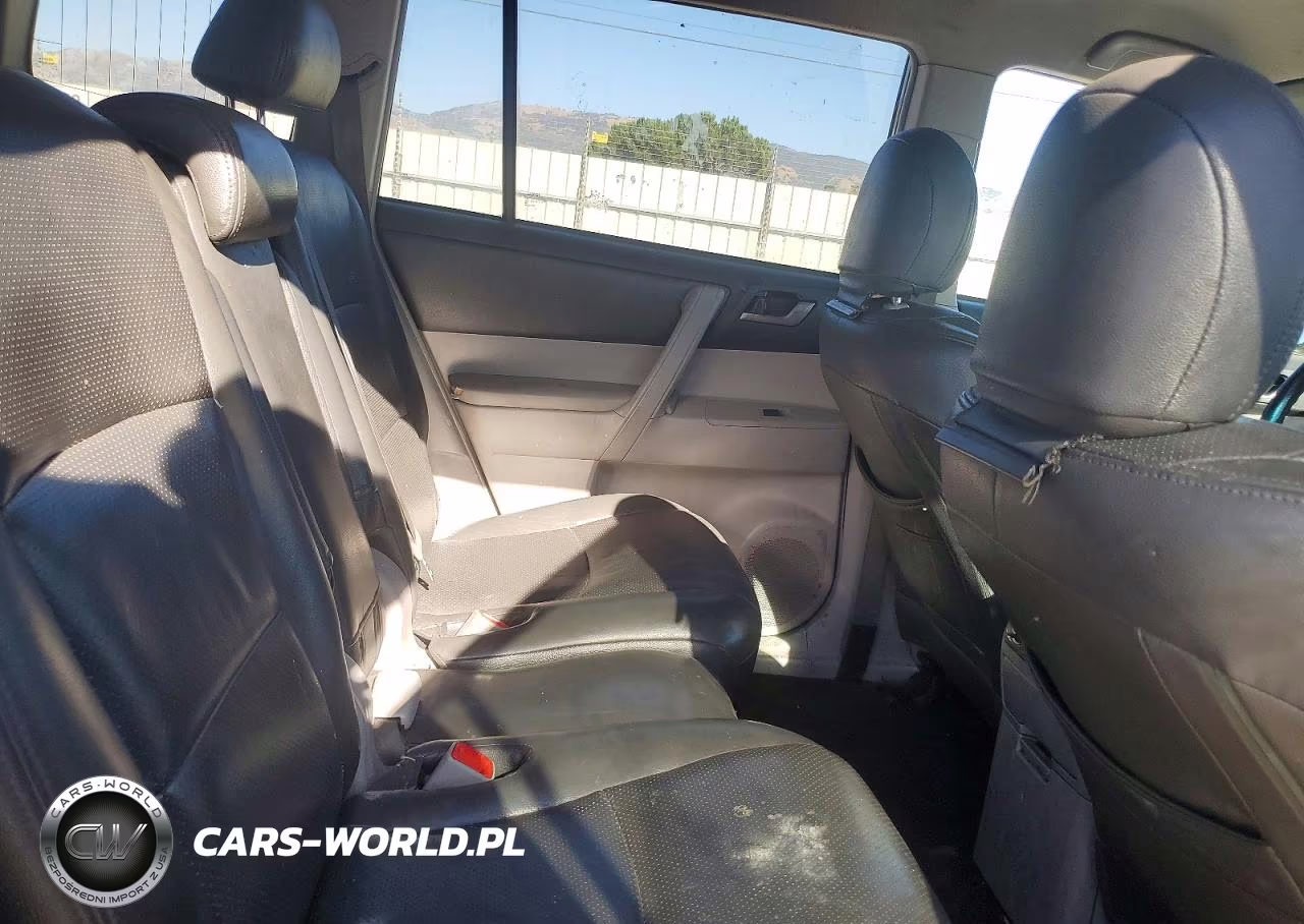 2013 Toyota Highlander Plus VIN:5TDBK3EH3DS274458 - 11