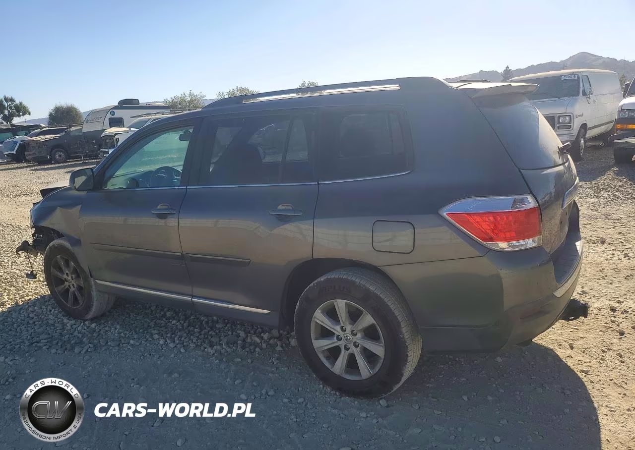 2013 Toyota Highlander Plus VIN:5TDBK3EH3DS274458 - 2