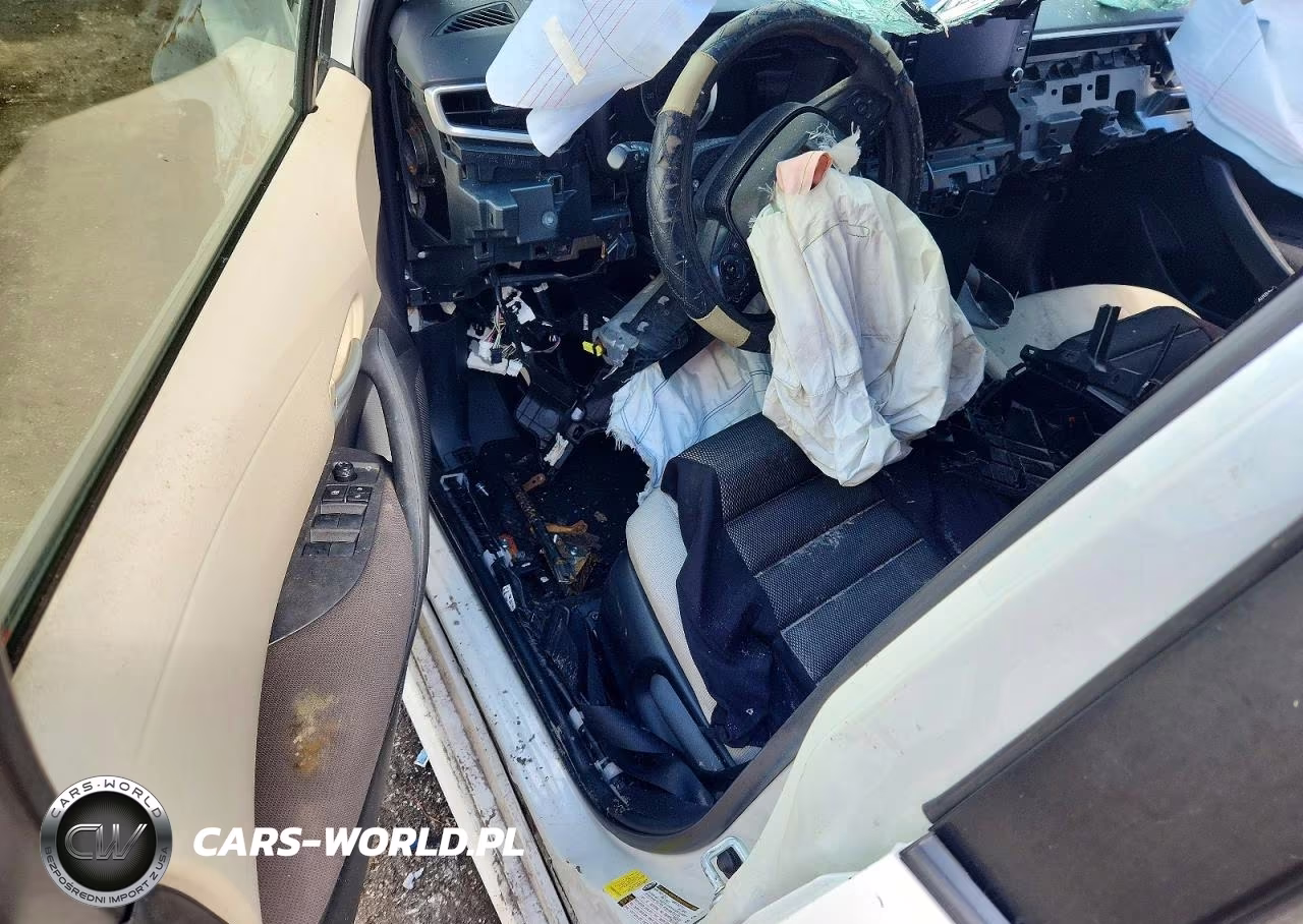 2020 Toyota Corolla Le VIN:JTDEPRAE4LJ016524 - 8