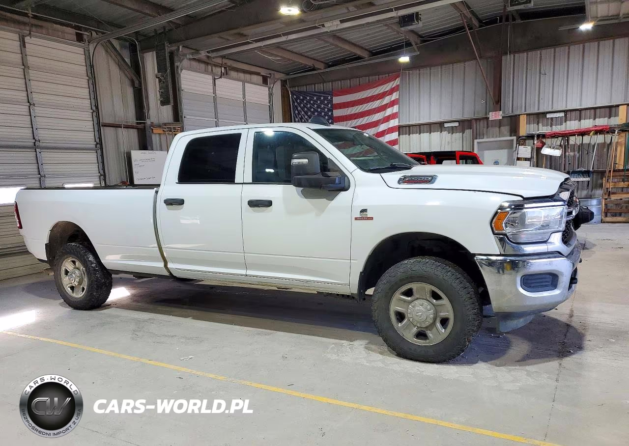 2023 Ram 2500 Tradesman VIN:3C6UR5HL3PG538627 - 4