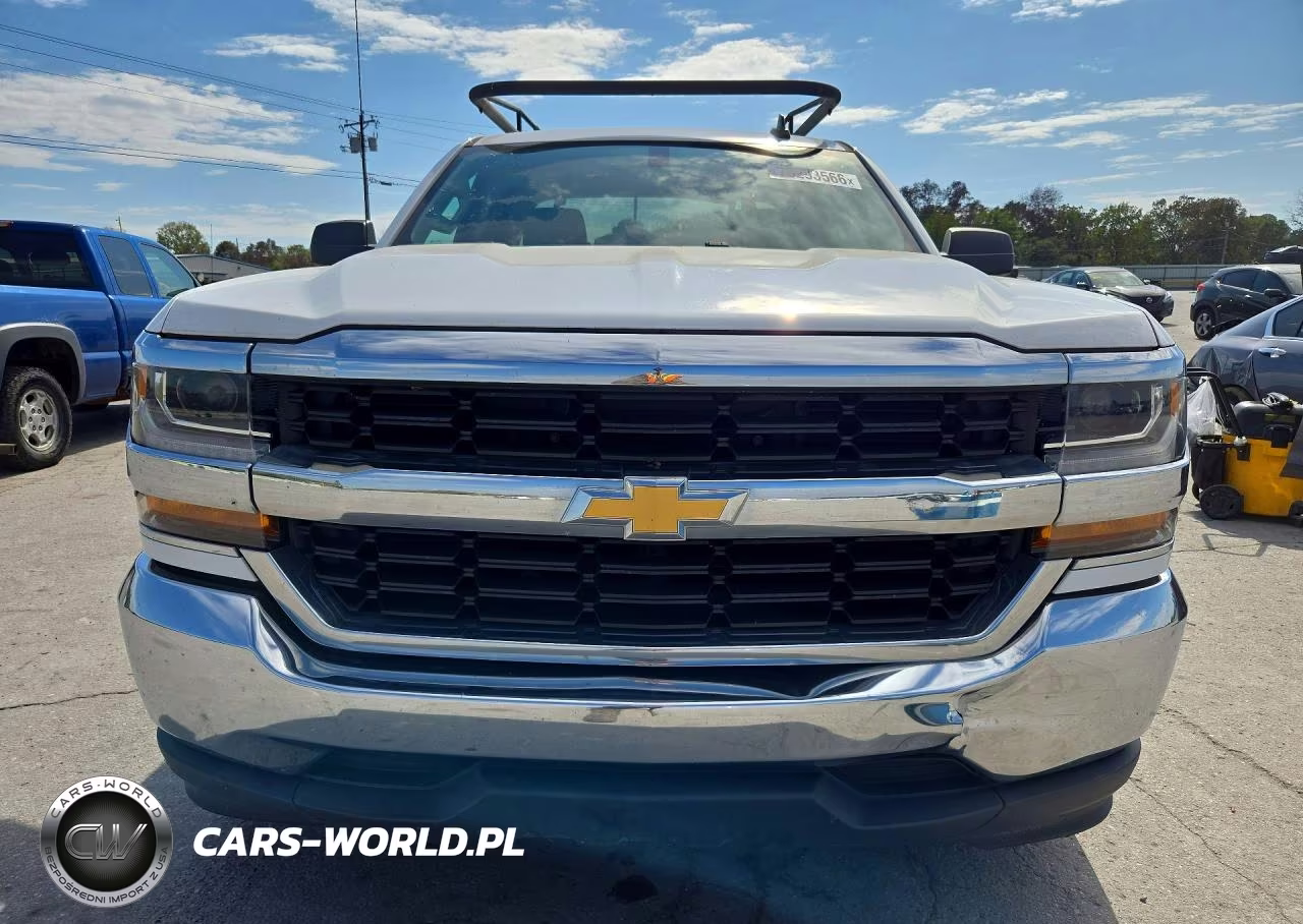 2018 Chevrolet Silverado C1500 VIN:1GCRCNEH6JZ104662 - 5