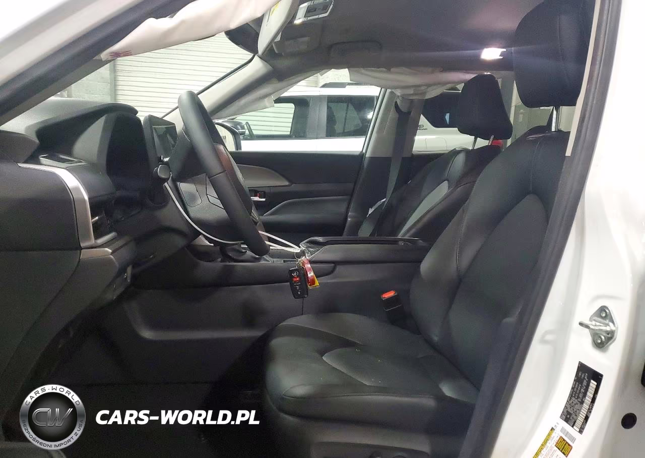 2024 Toyota Grand Highlander Xle VIN:5TDAAAB5XRS030293 - 7