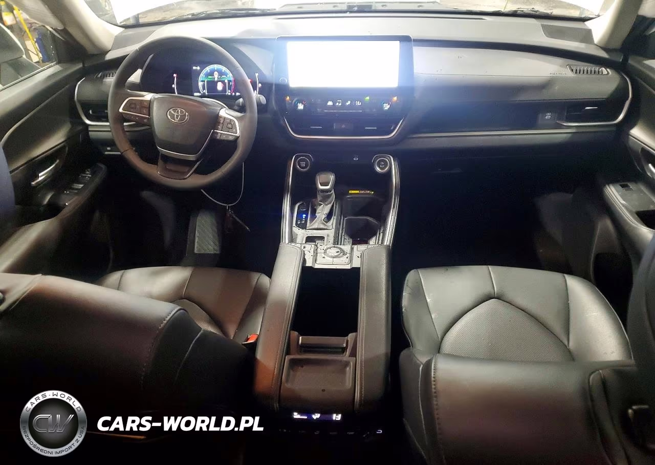 2024 Toyota Grand Highlander Xle VIN:5TDAAAB5XRS030293 - 8