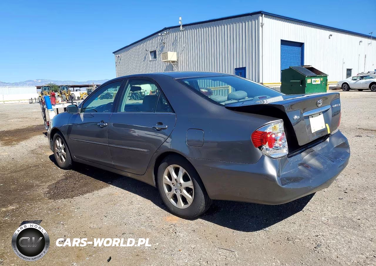 2005 Toyota Camry Xle VIN:4T1BE30K75U512220 - 2
