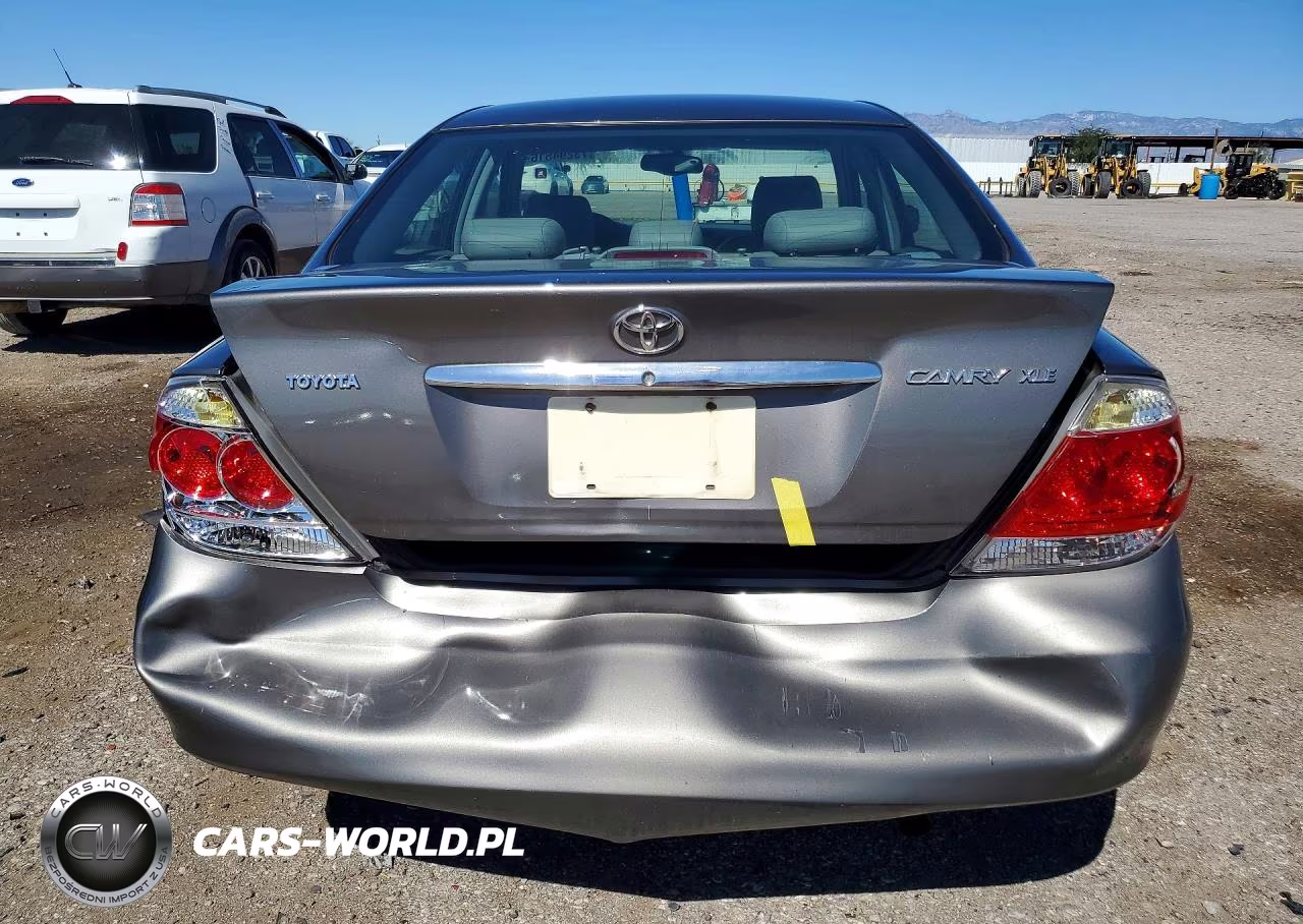 2005 Toyota Camry Xle VIN:4T1BE30K75U512220 - 6