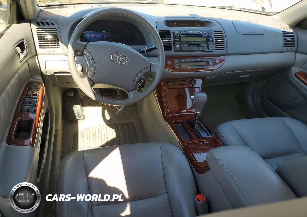 2005 Toyota Camry Xle VIN:4T1BE30K75U512220 - 8