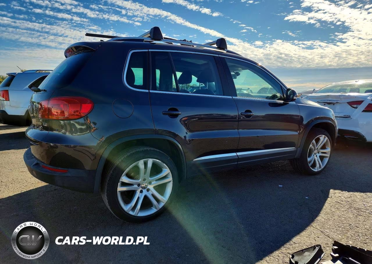 2016 Volkswagen Tiguan S VIN:WVGAV7AX0GW546603 - 3