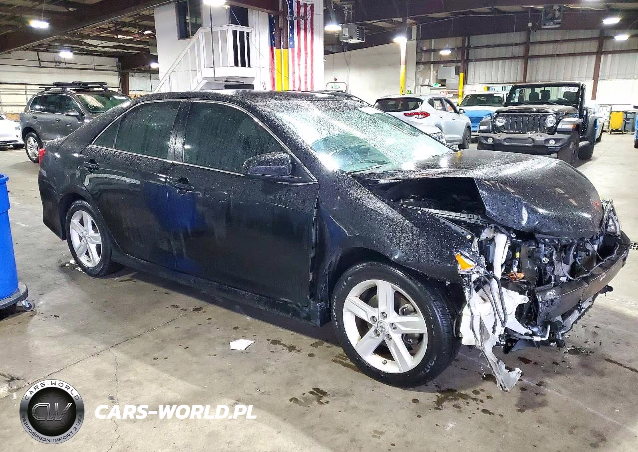 2014 Toyota Camry Se VIN:4T1BF1FK2EU839147 - 4