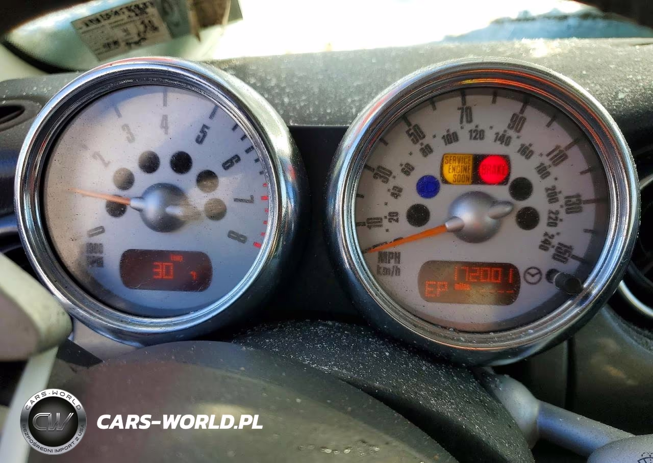 2005 Mini Cooper S VIN:WMWRE33505TG96737 - 9