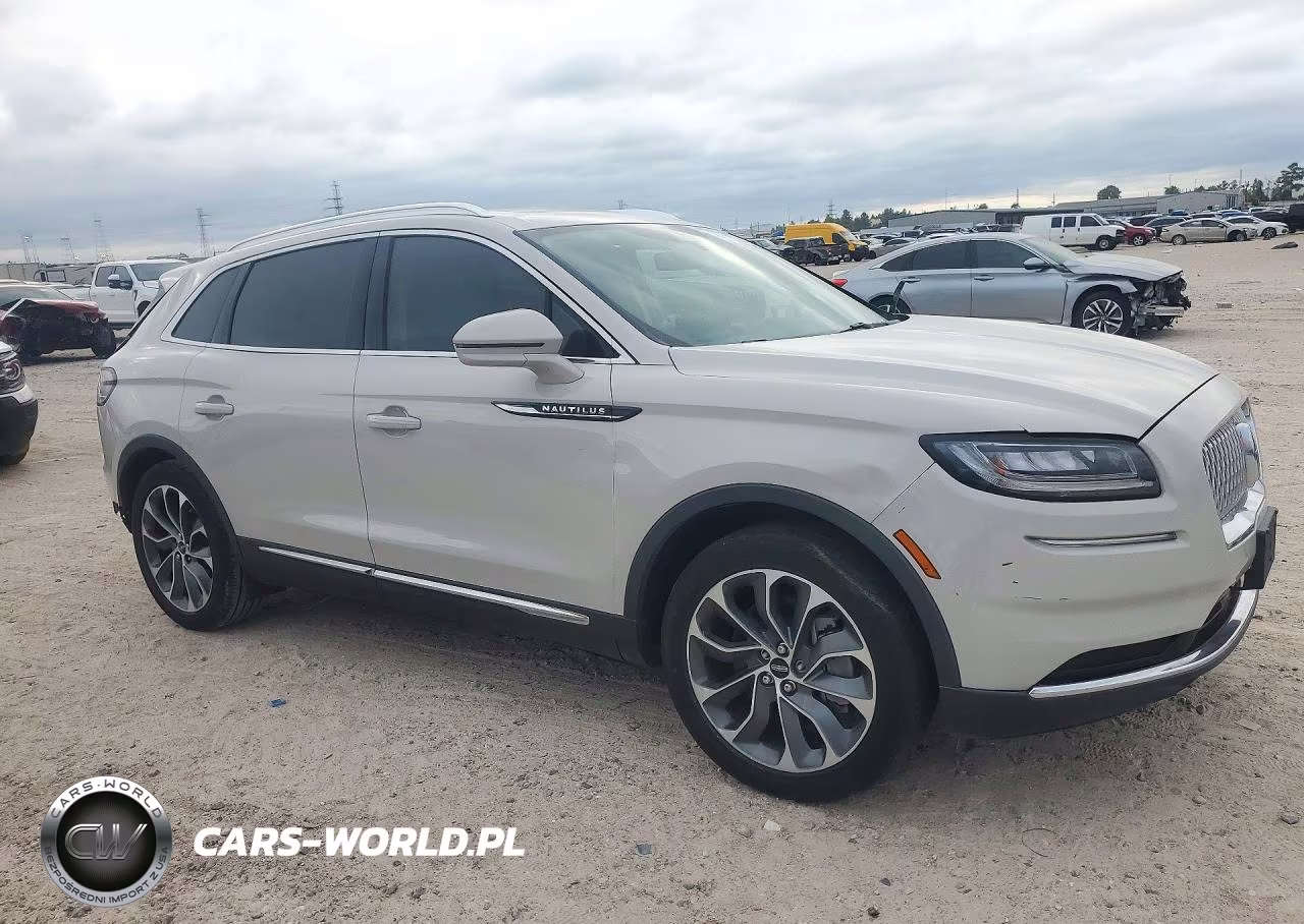 2023 Lincoln Nautilus Reserve VIN:2LMPJ6K91PBL11844 - 4