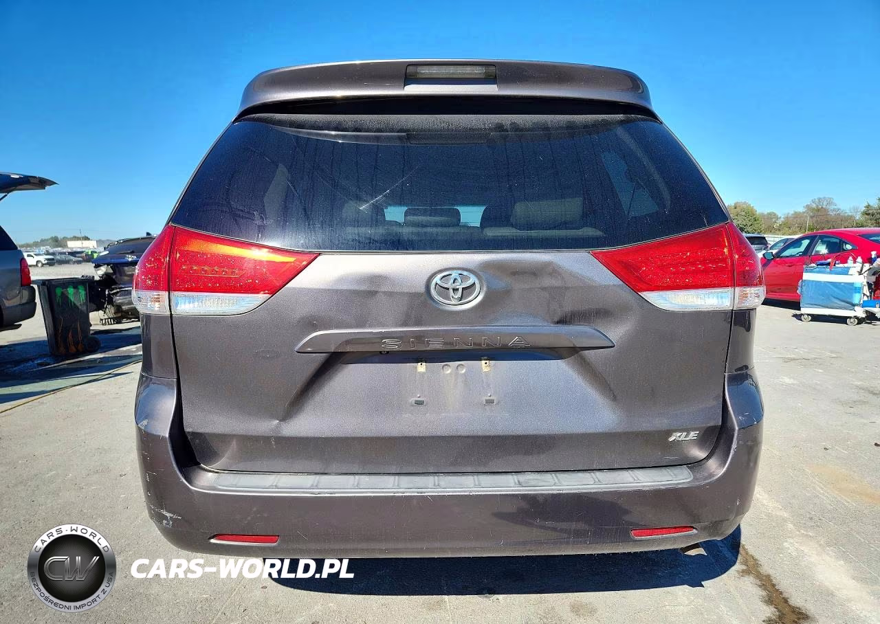 2013 Toyota Sienna Xle 8-Passenger VIN:5TDYK3DC7DS351560 - 6