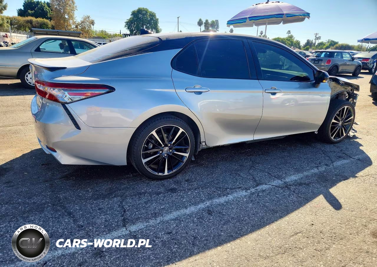 2019 Toyota Camry Xse VIN:4T1B61HK5KU255205 - 3