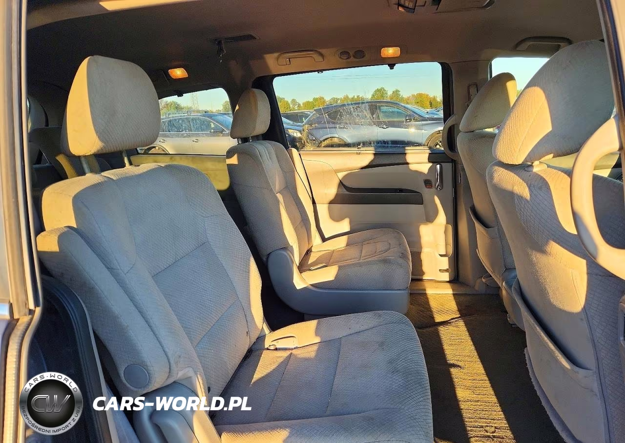 2016 Honda Odyssey Se VIN:5FNRL5H37GB163301 - 11