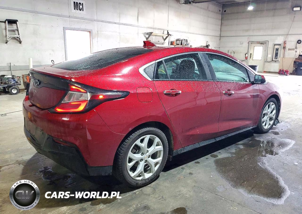 2018 Chevrolet Volt Premier VIN:1G1RB6S53JU136252 - 3