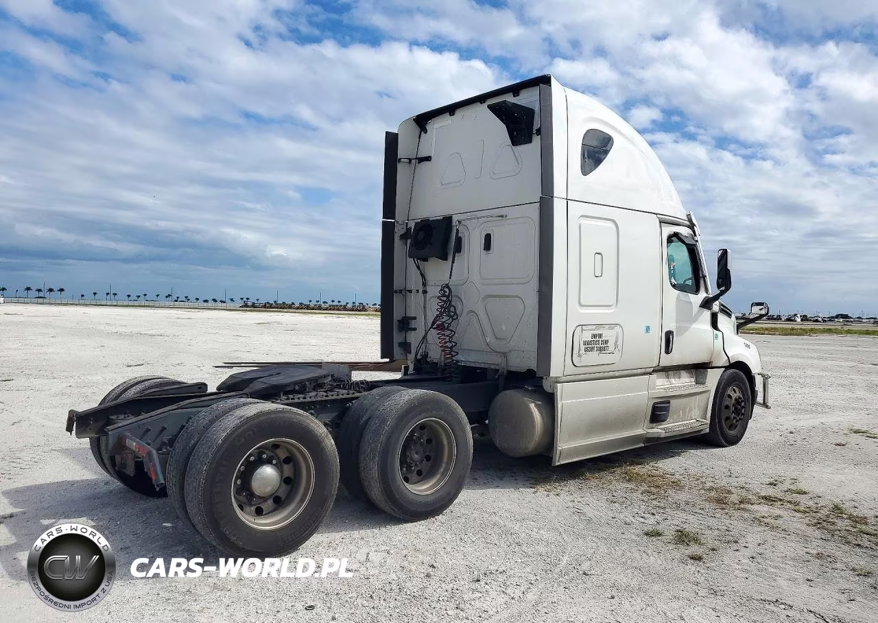 2022 Freightliner Cascadia 126 Semi Truck VIN:1FUJHHDV0NLNH9941 - 3