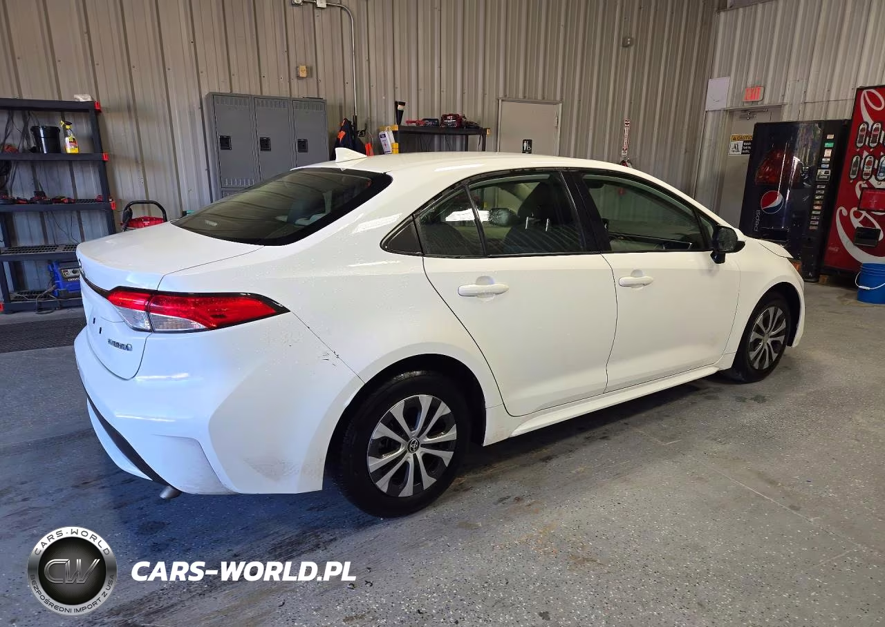 2022 Toyota Corolla Le VIN:JTDEAMDE7NJ053523 - 3
