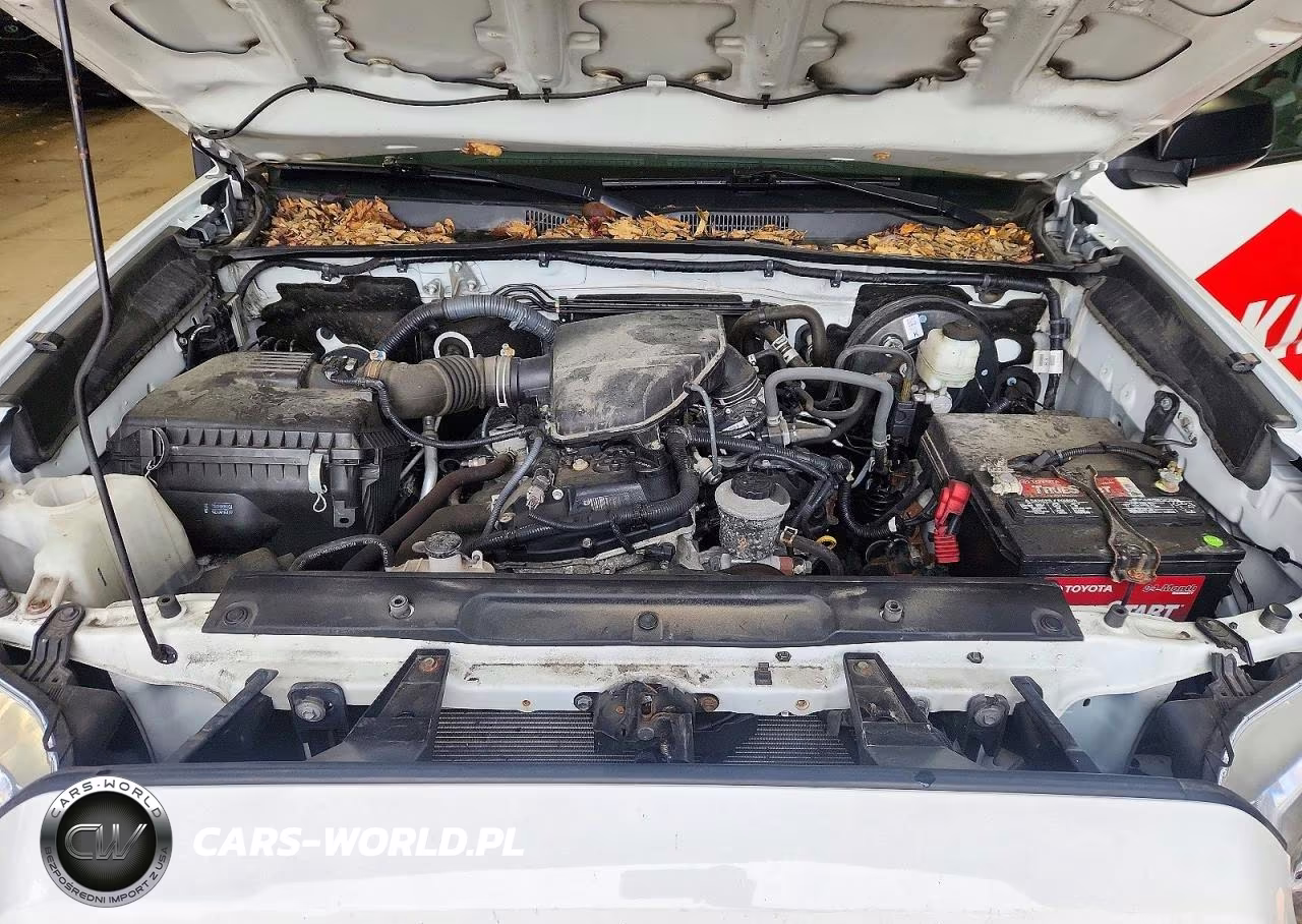 2022 Toyota Tacoma Sr VIN:3TYRX5GN4NT045209 - 11
